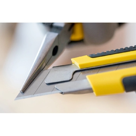 Cutter bi-materal lama 25 mm Stanley 0-10-425 -3