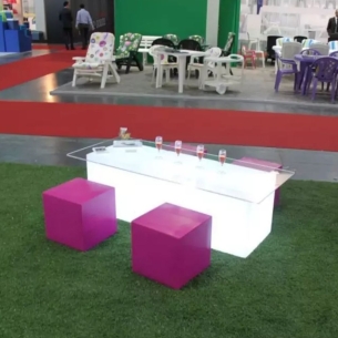 Cubo da arredo colorato in polietilene 45 cm Icekub Kloris -1