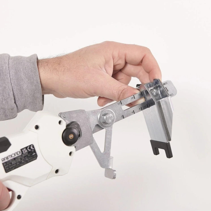 Pinza a batteria per serraggio cunei Raimondi Levmatic -4