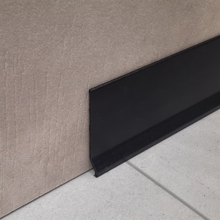 Battiscopa in PVC Nero 557 PVC Line 8600 - 40 Metri -1