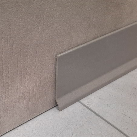 Battiscopa in PVC Antracite 558 PVC Line 8600 - 40 Metri -1