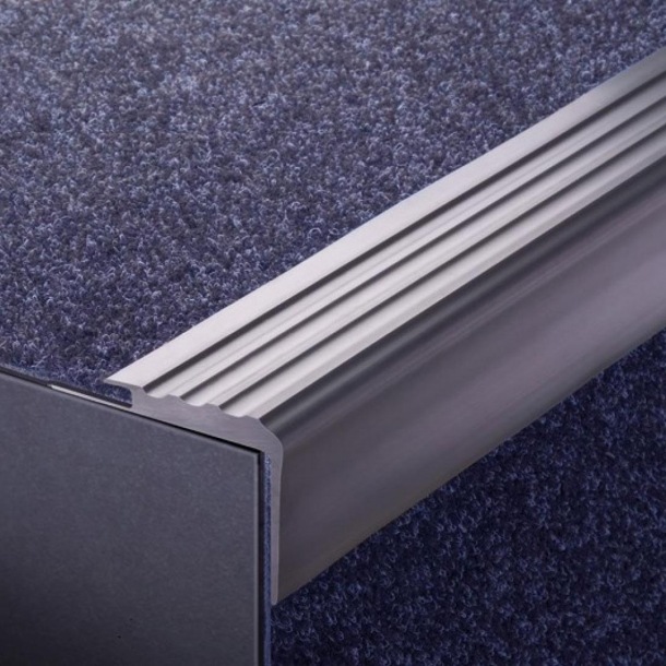 Profilo per scale in PVC 300 cm 30mq PROTECT 156 Profilpas -1