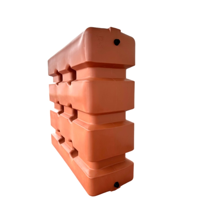 Serbatoio 2000 litri verticale parallelepipedo esterno PE -5
