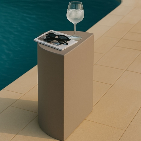 Espositore colorato in polietilene 45x65cm APP -8