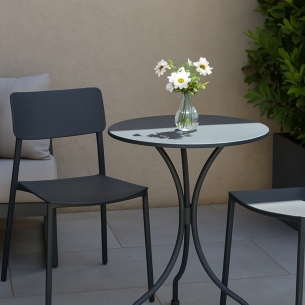 Tavolo tondo in metallo...