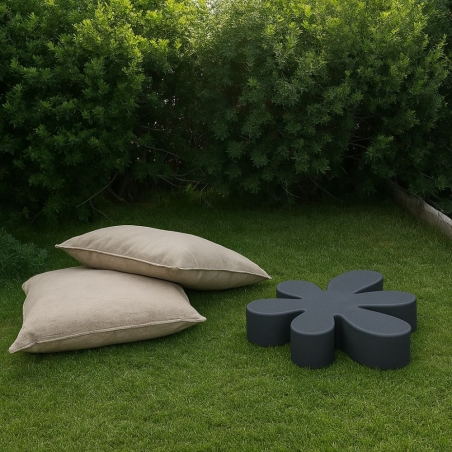 Pedana espositrice a forma di fiore in polietilene Floris -8