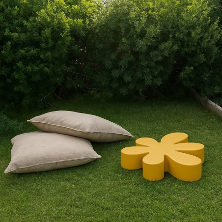 Pedana espositrice a forma di fiore in polietilene Floris -7