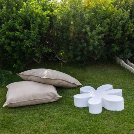 Pedana espositrice a forma di fiore in polietilene Floris -1