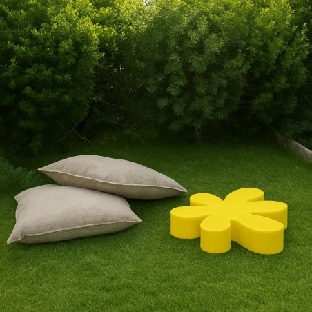 Pedana espositrice a forma di fiore in polietilene Floris -5