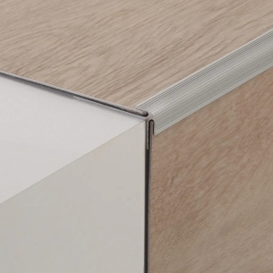 Profilo paraspigolo da 270 cm PROTECT 111 Profilpas -1