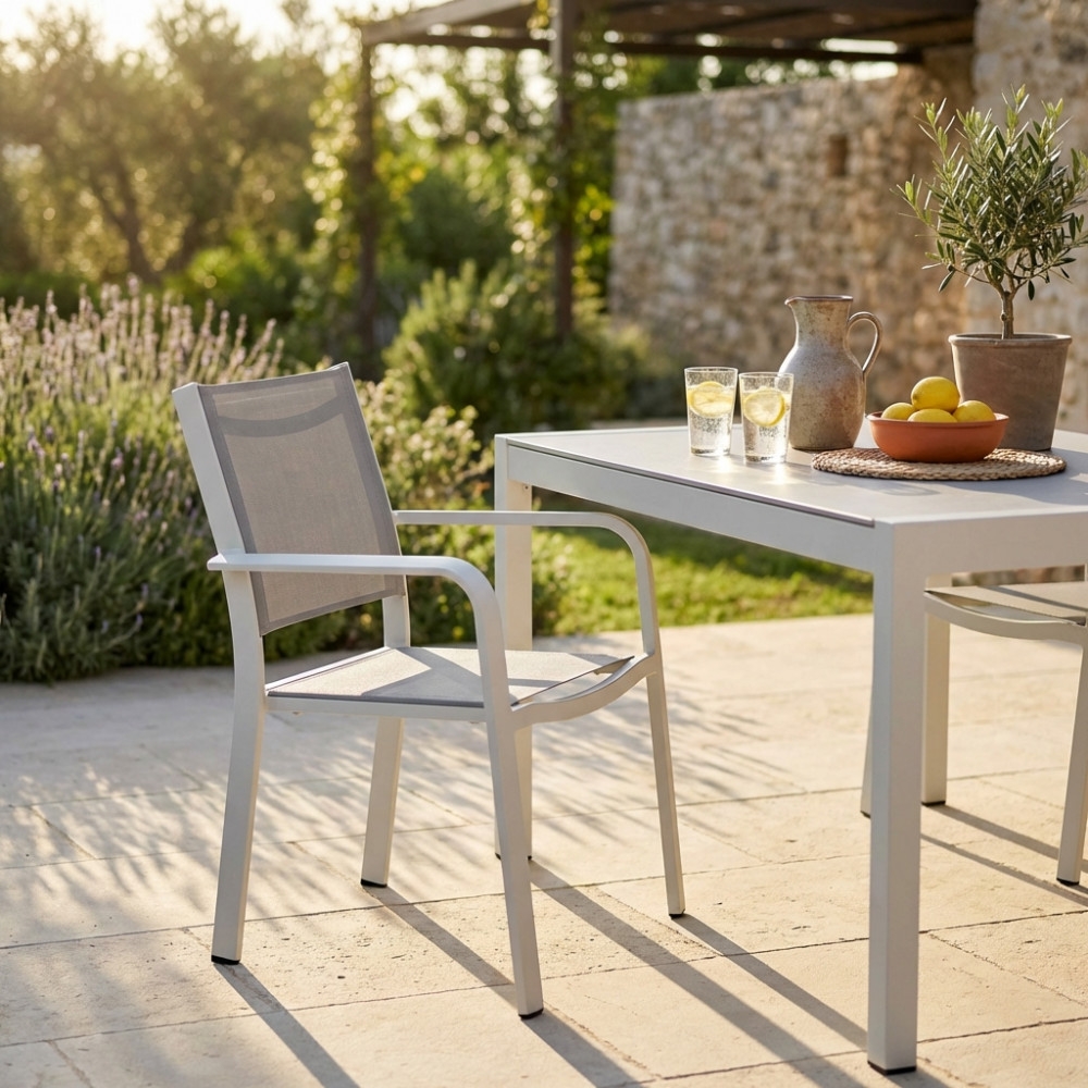 Poltrona da esterno con braccioli impilabile tortora ZanteEDENYA