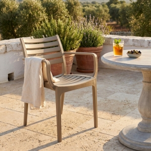 Sedia impilabile esterno con braccioli tortora EvelineEDENYA