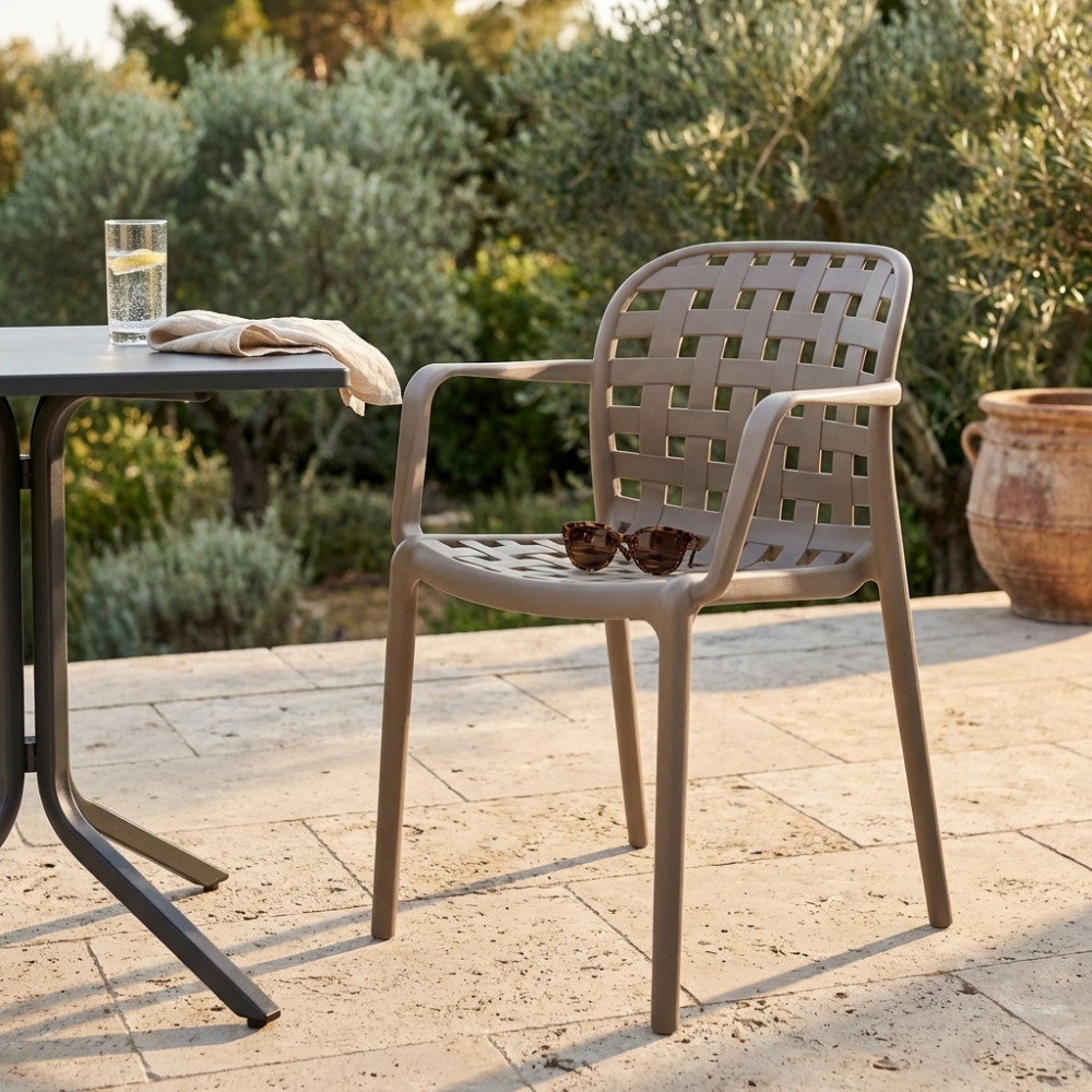 Sedia impilabile con braccioli in polipropilene grigio chiaro - Sharon -2