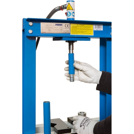 Pressa manuale idraulica P001/04 Fervi 660x240x250 h mm