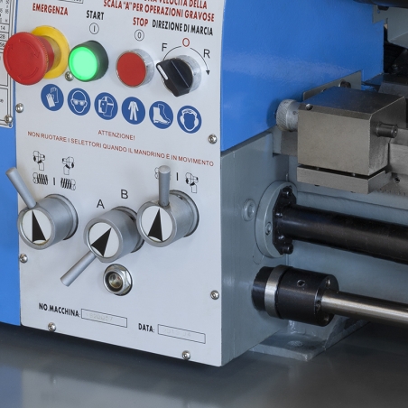 Tornio parallelo con inverter FERVI T750I con diametro banco 290 mm, diametro max sul carro 175 mm e distanza punte 750 mm -4