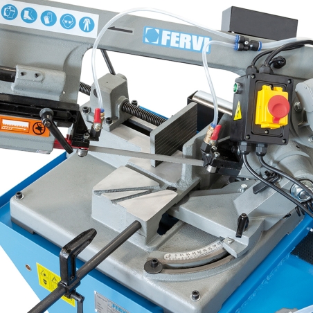 Segatrice a nastro con discesa manuale FERVI 0255 con lama 1735 x 13 x 0,65 mm, motore 230 V 50 Hz 0,55 kW e velocità 34 m/min -