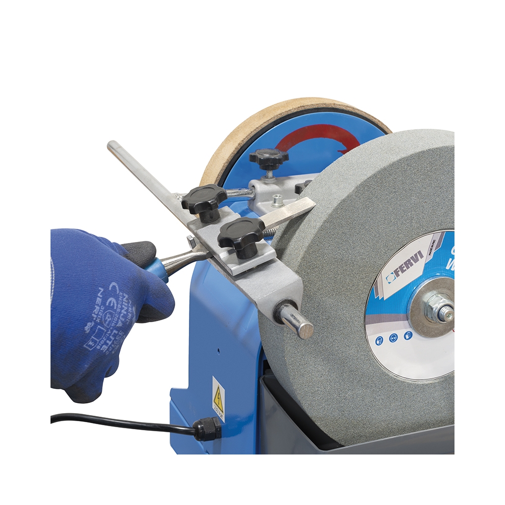 Affilatrice professionale ad acqua FERVI 0770 con motore 230 V 50 Hz 200 W, velocità 90 rpm e mola ad acqua Ø 250 x 50 x Ø 32 mm