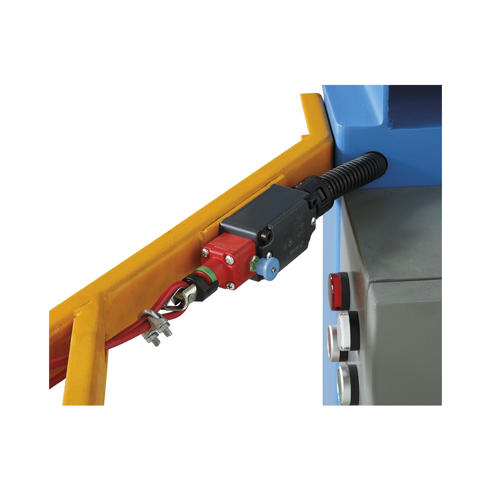 Calandra motorizzata FERVI 0285/75 con larghezza 1300 mm, spessore 1,5 mm e motore 400 V 50 Hz 0,75 kW -3
