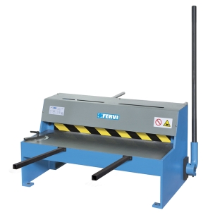 Cesoia per lamiera da banco FERVI T034/065 con capacità di taglio con regolazione 0 ÷ 500 mm e larghezza 650 mm -1